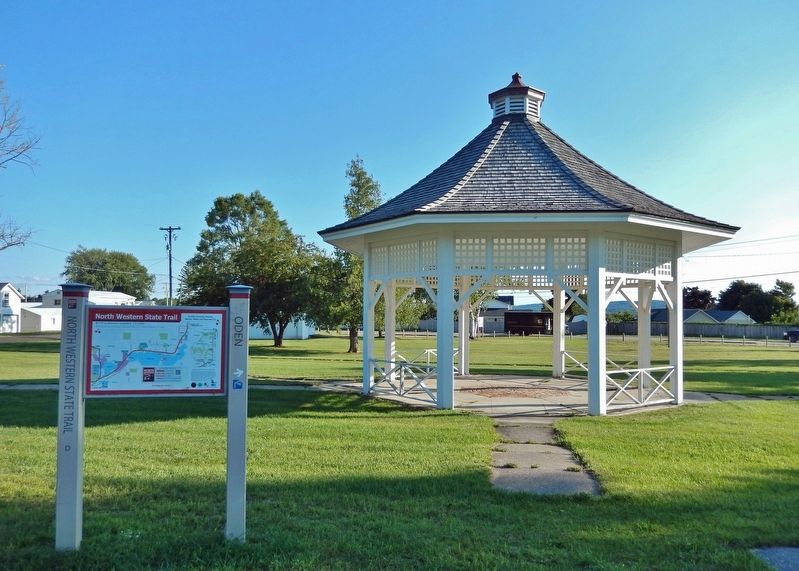 North Western State Trail (<i>north side of marker</i>). Click for full size. North Western State Trail (<i>north side of marker</i>) image. Click for full size.