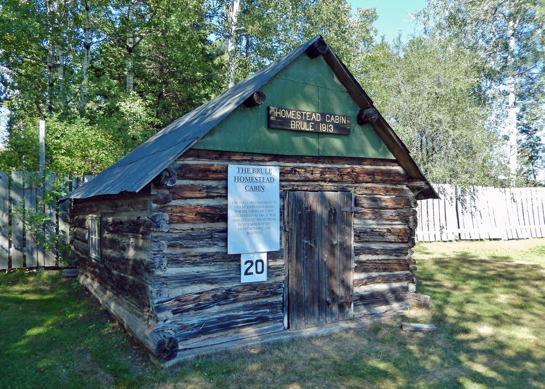 Brule Homestead Cabin image. Click for full size.