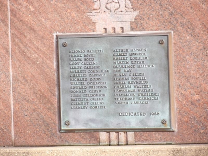 Oglesby War Memorial image. Click for full size.