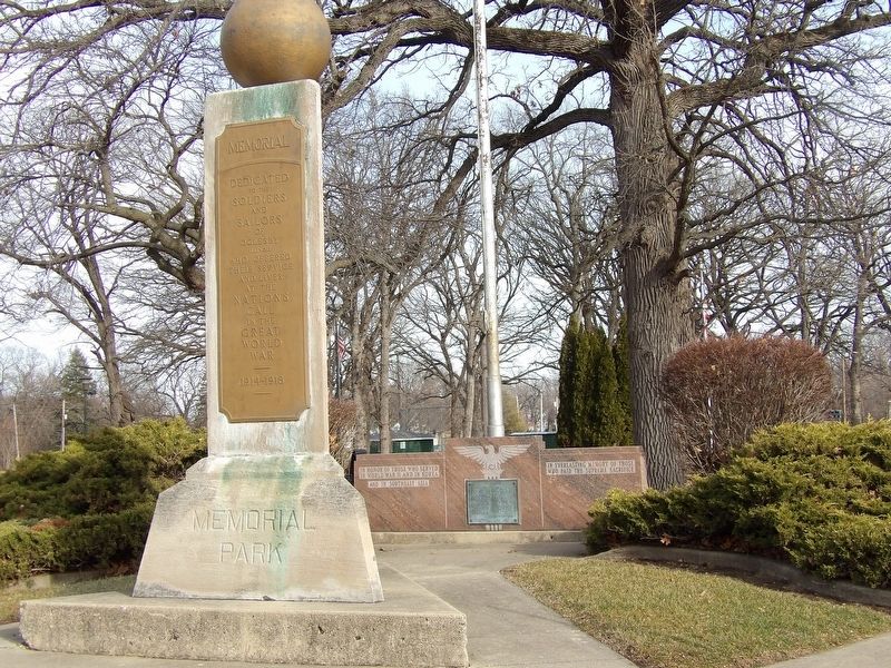 Oglesby War Memorial image. Click for full size.