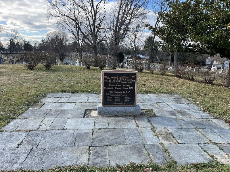 Mount Olivet Cemetery Marker. Click for full size. Mount Olivet Cemetery Marker image. Click for full size.