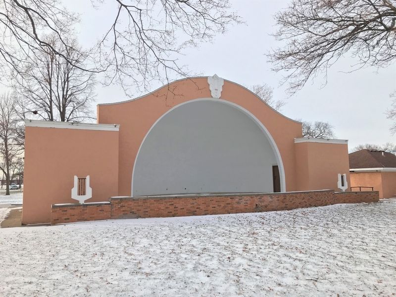 Pioneer Park Bandshell image. Click for full size.