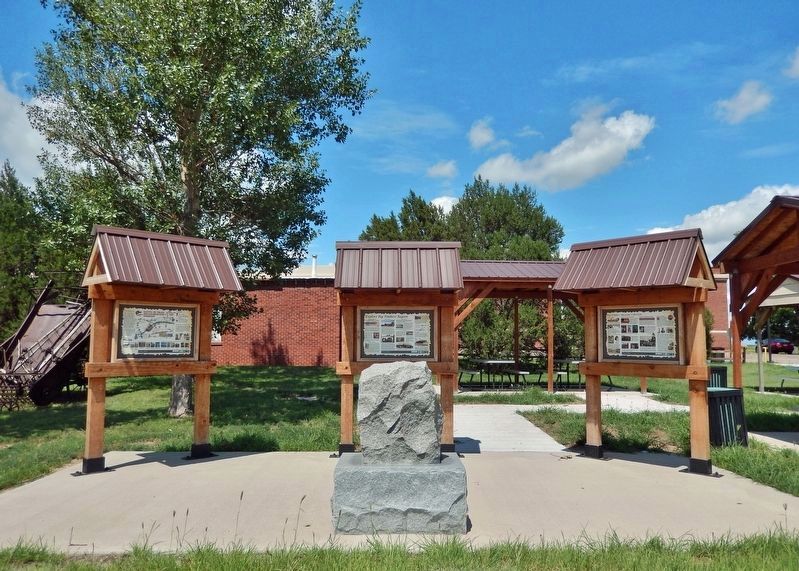 Santa Fe Trail Marker Reverse image. Click for full size.