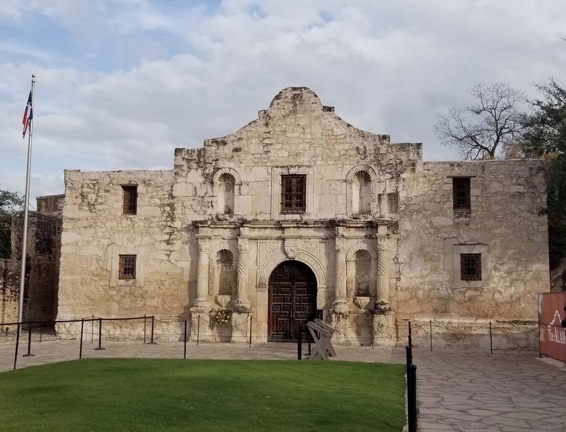 Mission San Antonio de Valero (the Alamo) image. Click for full size.