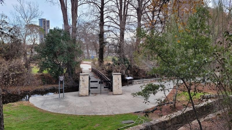 The view of the Miraflores Marker from the parking area image. Click for full size.