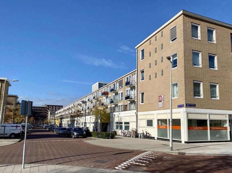 Looking west on Woutertje Pietersestraat, with marker on the right. Click for full size. Looking west on Woutertje Pietersestraat, with marker on the right image. Click for full size.