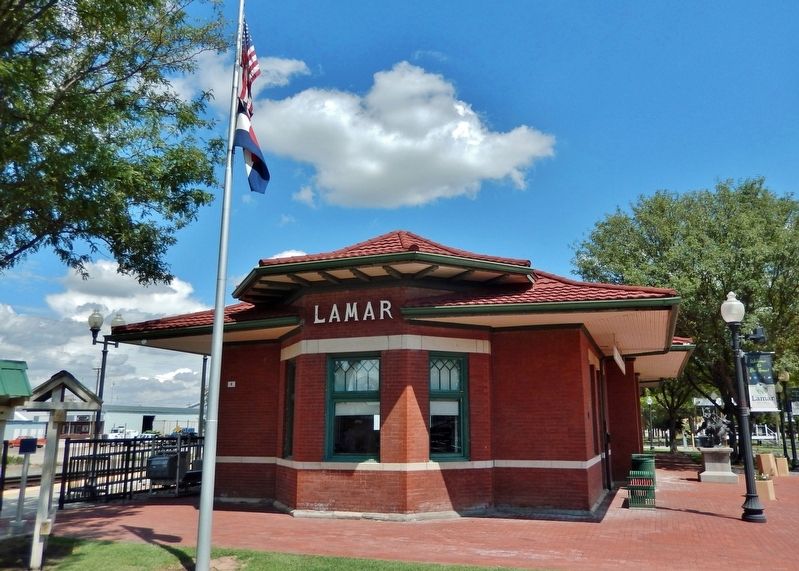 Lamar Railroad Depot (<i>west elevation</i>) image. Click for full size.