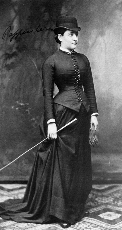 Bertha Pappenheim 1882 (22 years old) image. Click for full size.