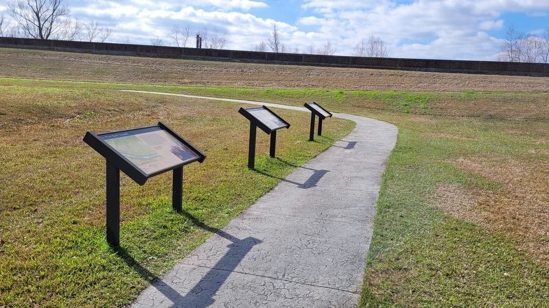 The Battery One and Forward Redoubt Marker is the middle marker of the three markers image. Click for full size.