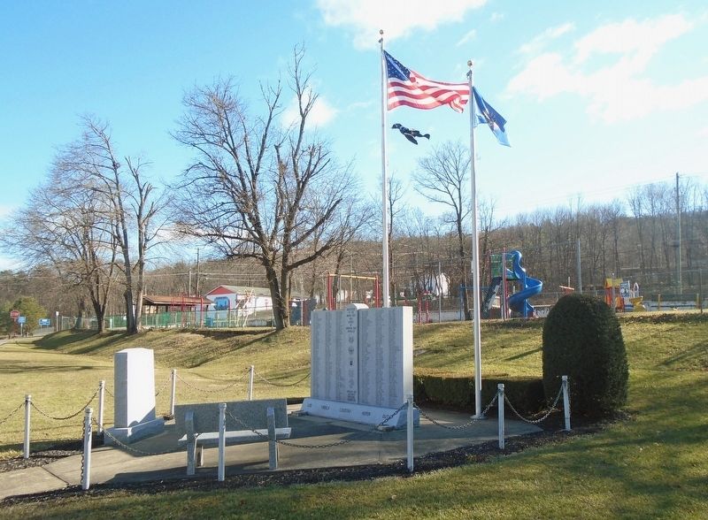 Veterans Memorial image. Click for full size.
