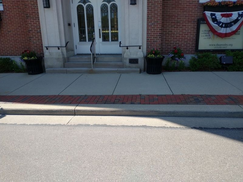 Flood Level Marker image. Click for full size.
