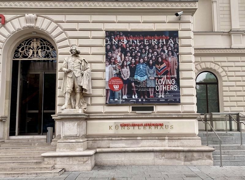 Austrian Arts Society K�nstlerhaus WW II Memorial image. Click for full size.