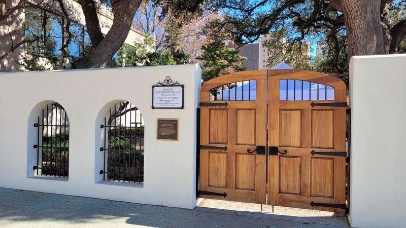 The view of the Spanish Governor's Palace Marker on the back door next to the San Pedro creek image. Click for full size.
