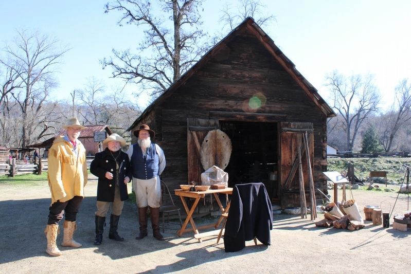 Docents, Miners Cabin & Marker image. Click for full size.
