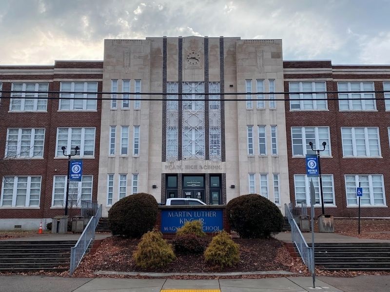 The front of the former Pearl High School and current Martin Luther King, Jr. Magnet School image. Click for full size.