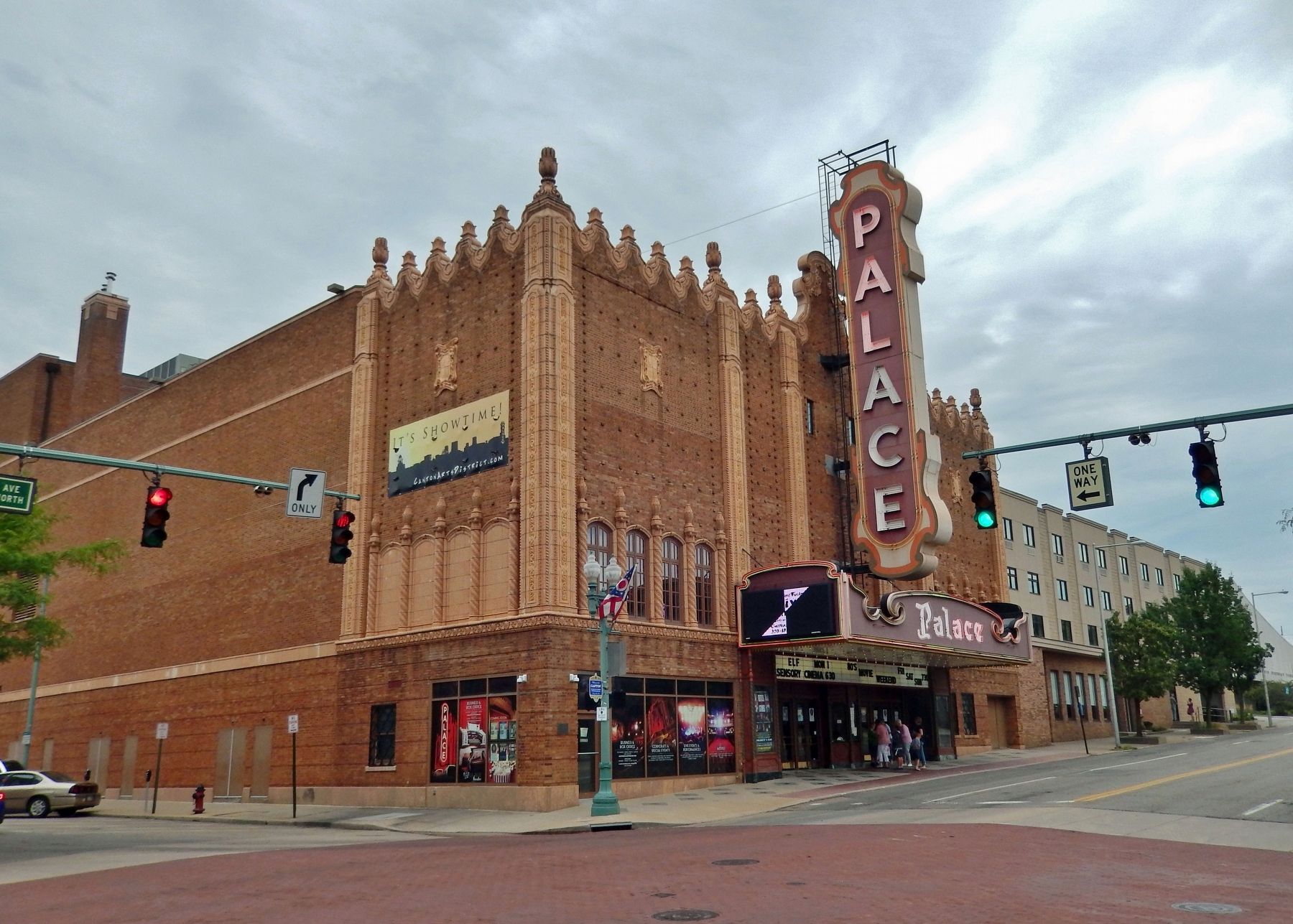 Palace Theatre (<i>southeast elevation</i>) image. Click for full size.