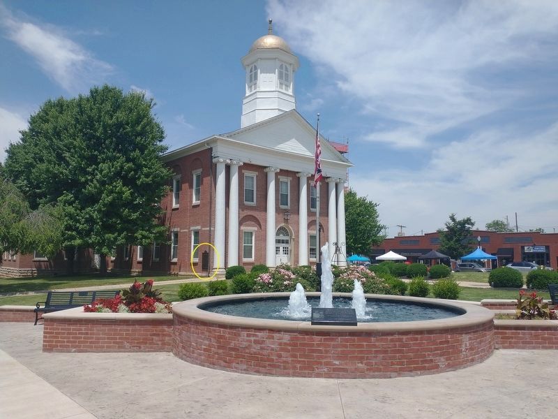 Highland County Courthouse image. Click for full size.