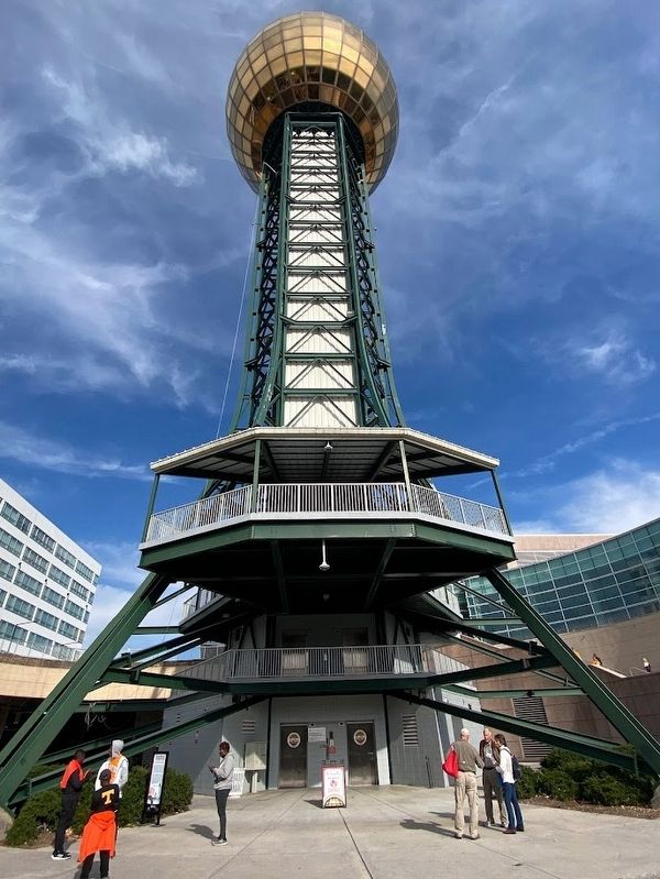 The 1982 World's Fair Walking Tour Marker image. Click for full size.