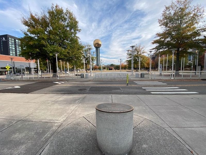 The 1982 World's Fair Walking Tour Marker image. Click for full size.
