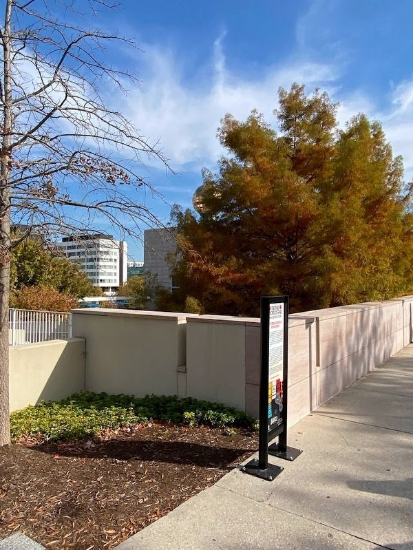 The 1982 World's Fair Walking Tour Marker image. Click for full size.