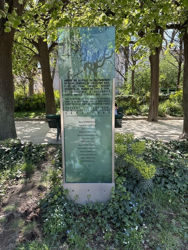 Square René-Viviani Jewish Children’s Memorial. Click for full size. Square René-Viviani Jewish Children’s Memorial image. Click for full size.