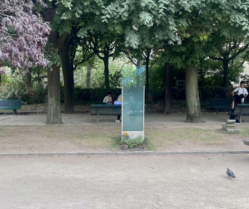 Square René-Viviani Jewish Children’s Memorial - wide view. Click for full size. Square René-Viviani Jewish Children’s Memorial - wide view image. Click for full size.