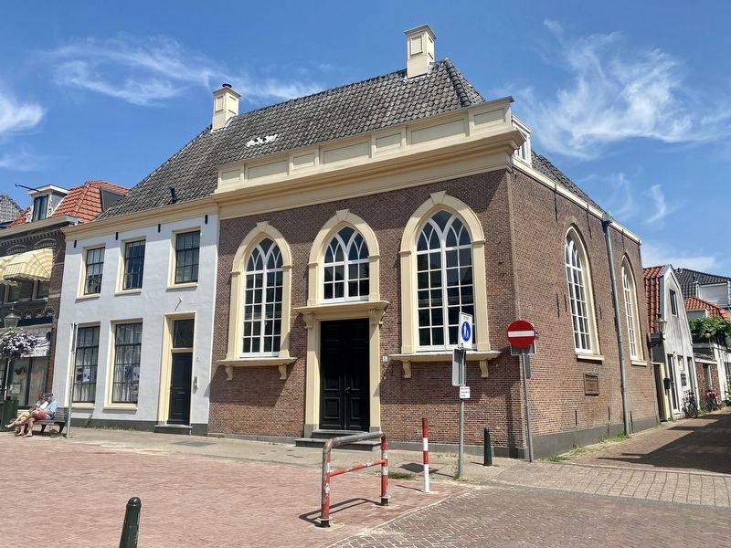 Weesp Jewish Deportation Memorial - wider view image. Click for full size.
