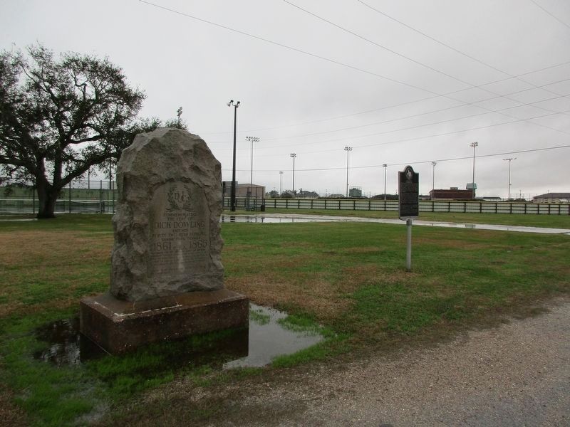 Beach Road Marker. Click for full size. Beach Road Marker image. Click for full size.