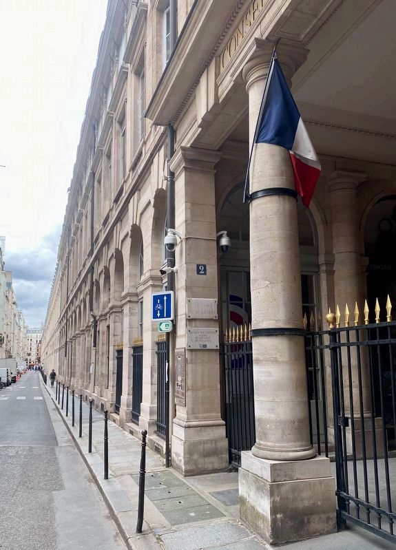 La Cour de Comptes / Court of Accounts Marker - wide view image. Click for full size.