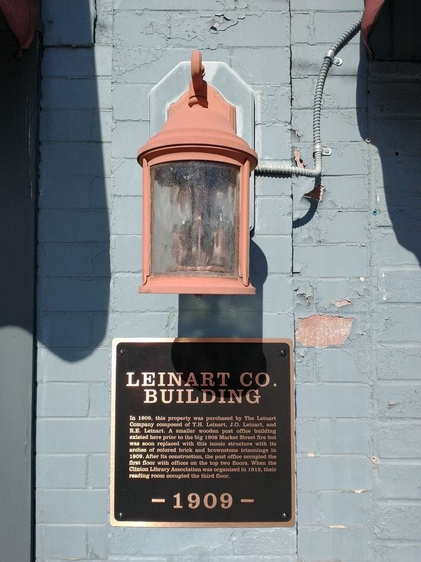 Leinart Co. Building Marker image. Click for full size.