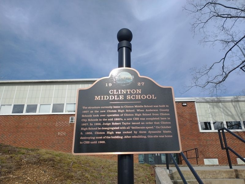 Clinton Middle School Marker image. Click for full size.