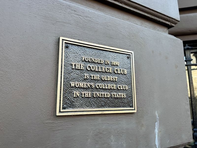 The College Club Marker image. Click for full size.