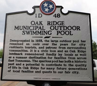 Oak Ridge Municipal Outdoor Swimming Pool Marker image. Click for full size.