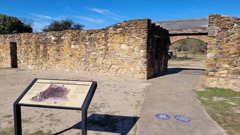 The entrance to the Missio Espada and marker image. Click for full size.
