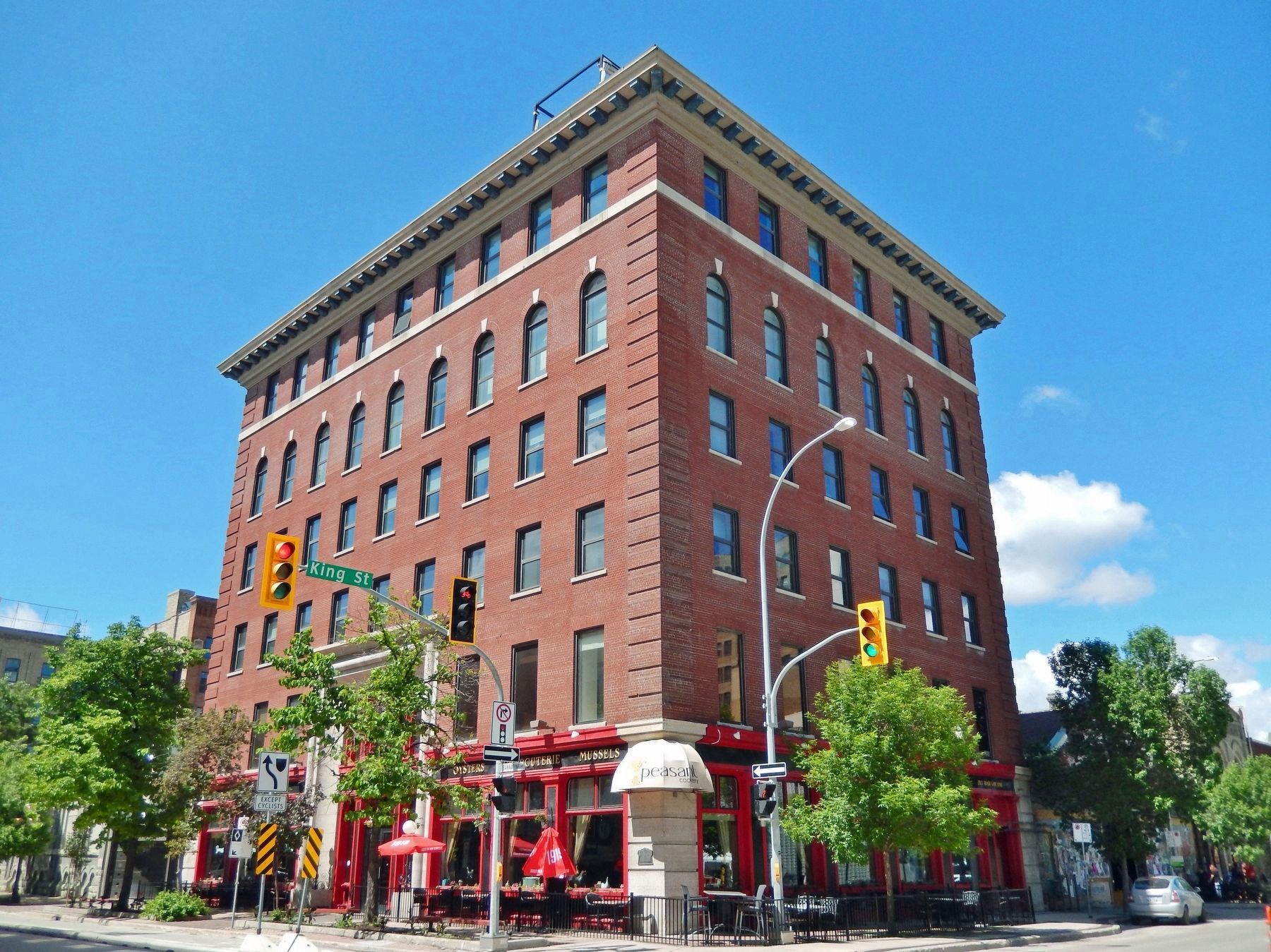 Traveller's Block (<i>southeast elevation</i>) image. Click for full size.