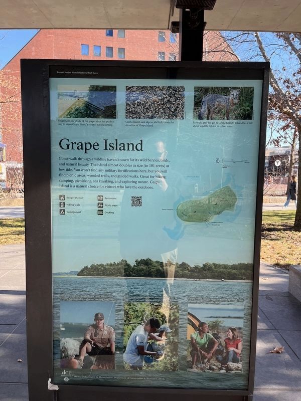 Grape Island signage image. Click for full size.