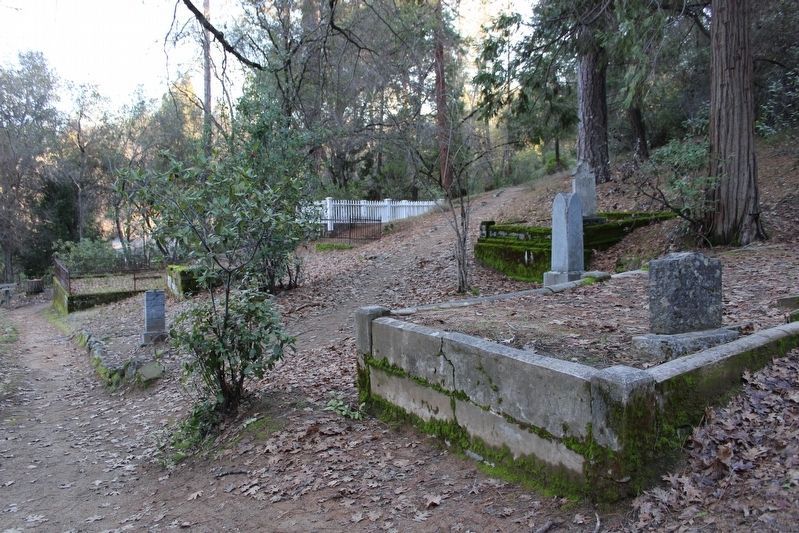 Saint Johns Cemetery image. Click for full size.