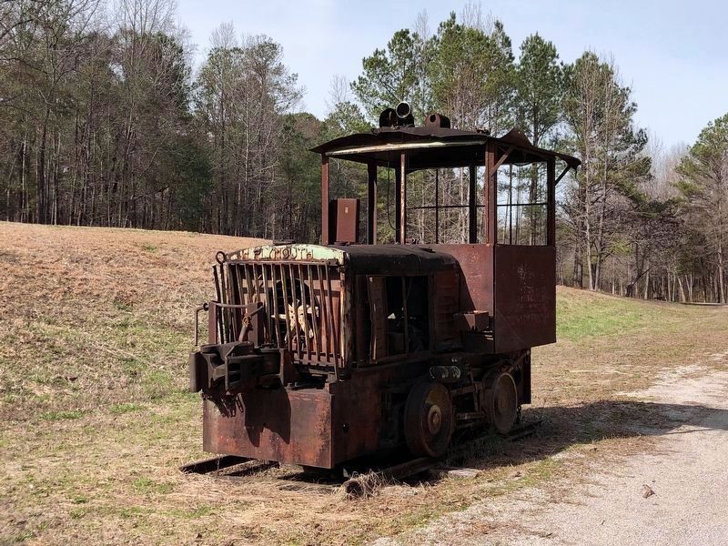 10-ton Plymouth industrial locomotive image. Click for full size.