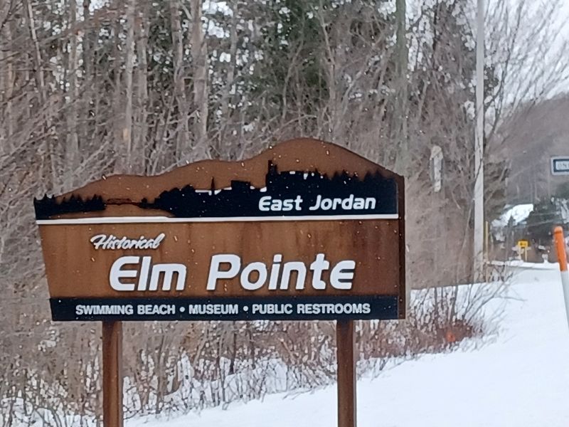 John and Eva Porter Estate Marker &mdash; road sign for the property image. Click for full size.