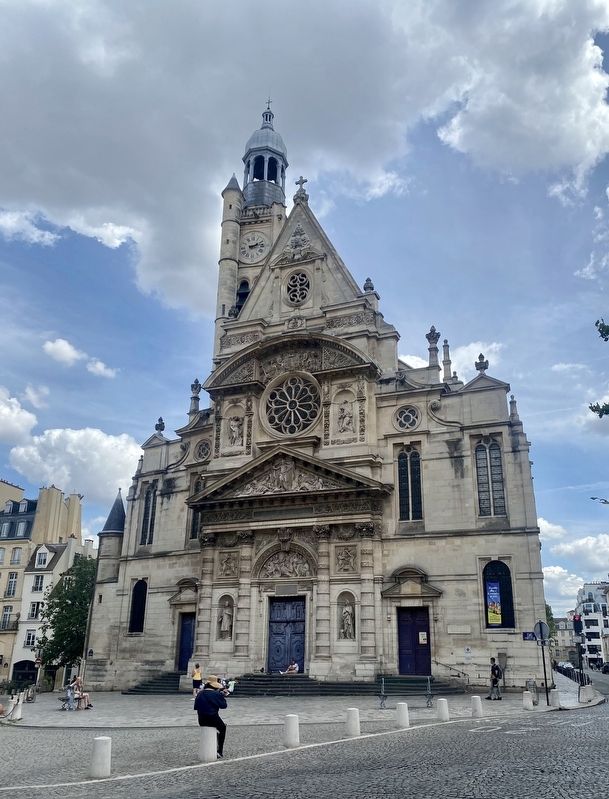 Church / Eglise Saint-Etienne du Mont and Marker. Click for full size. Church / Eglise Saint-Etienne du Mont and Marker image. Click for full size.