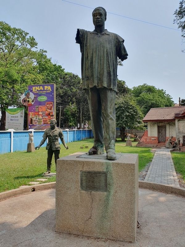 Dr. Kwame Nkrumah Marker and Statue image. Click for full size.