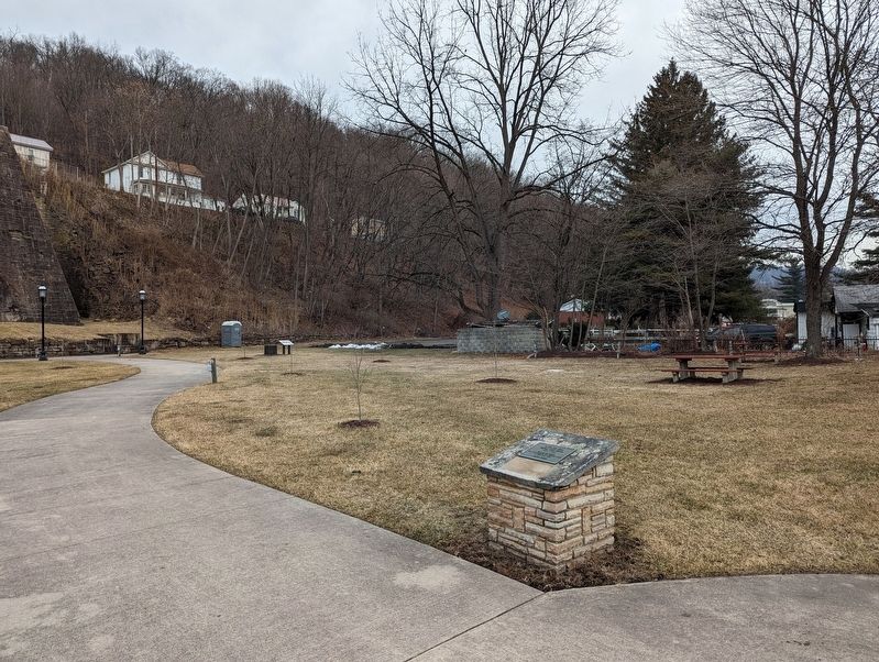 On This Site Stood Marker. Click for full size. On This Site Stood Marker image. Click for full size.