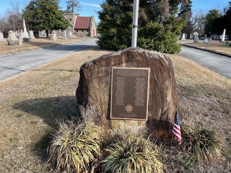 Revolutionary War Memorial image. Click for full size.
