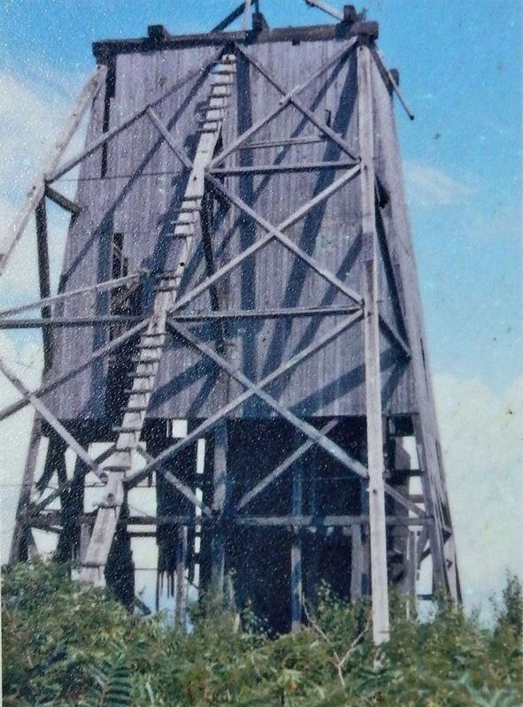 Marker detail: Newman Mine Head Frame image. Click for full size.