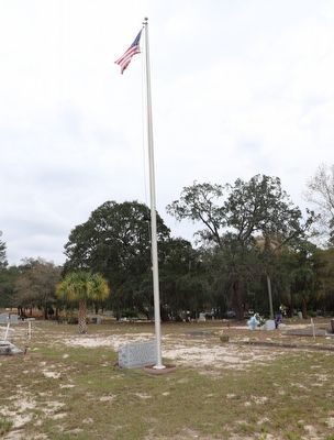 Memorial Flag Pole Marker image. Click for full size.