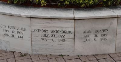 Tarpon Springs War Memorial image. Click for full size.