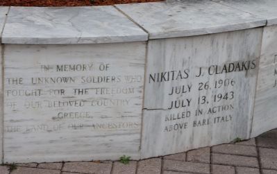 Tarpon Springs War Memorial image. Click for full size.
