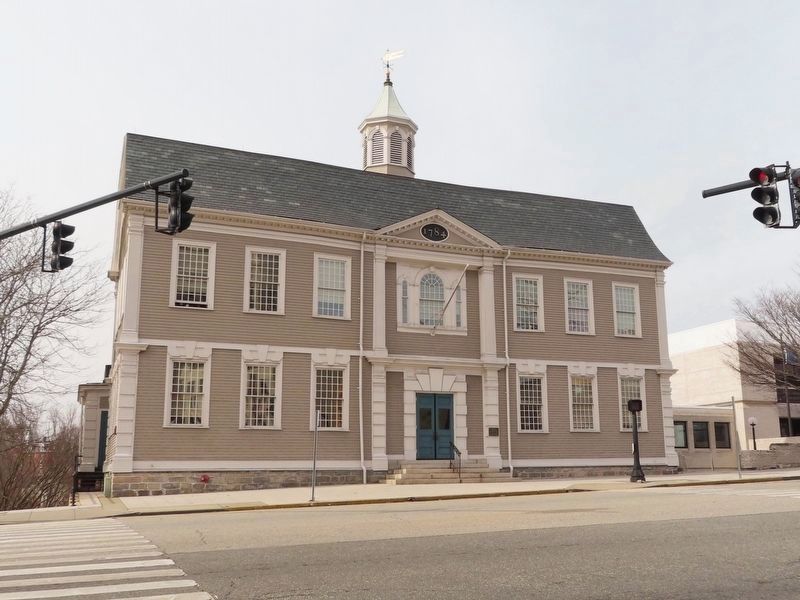 New London Superior Courthouse. Click for full size. New London Superior Courthouse image. Click for full size.
