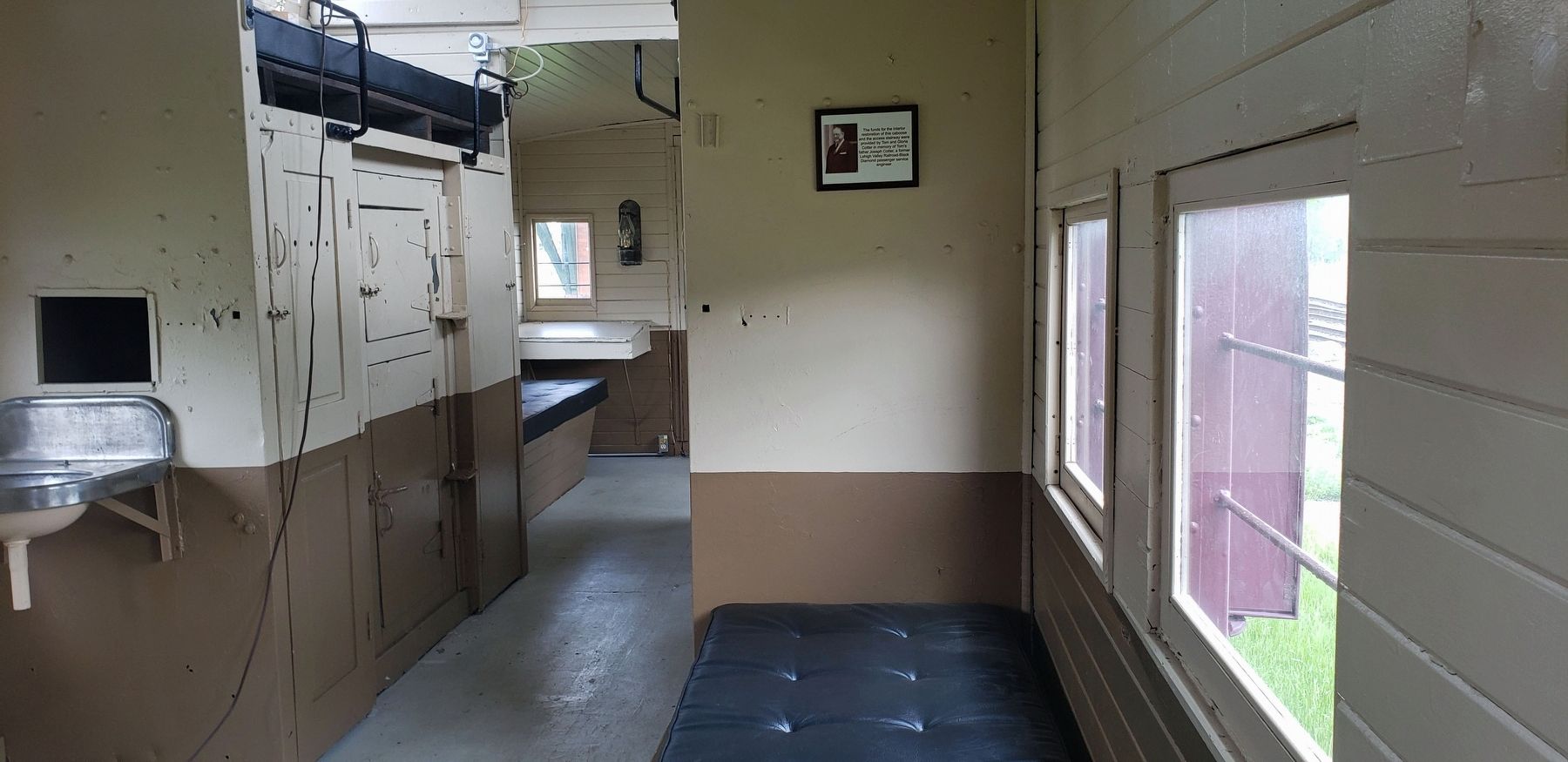 Lehigh Valley Caboose Interior image. Click for full size.