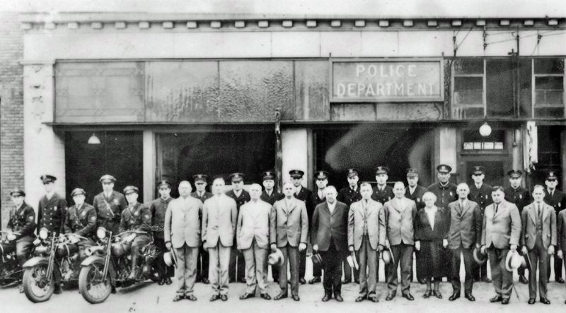 Marker detail: Cedar Rapids Police Department, 1928 image. Click for full size.